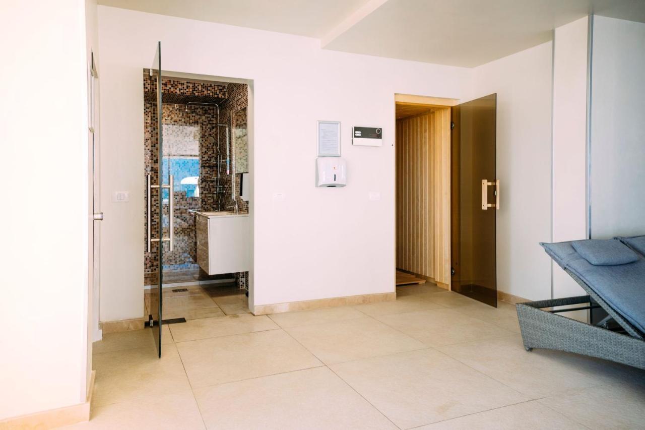 Alezzi Majestic Apartments 115 Navodari Luaran gambar