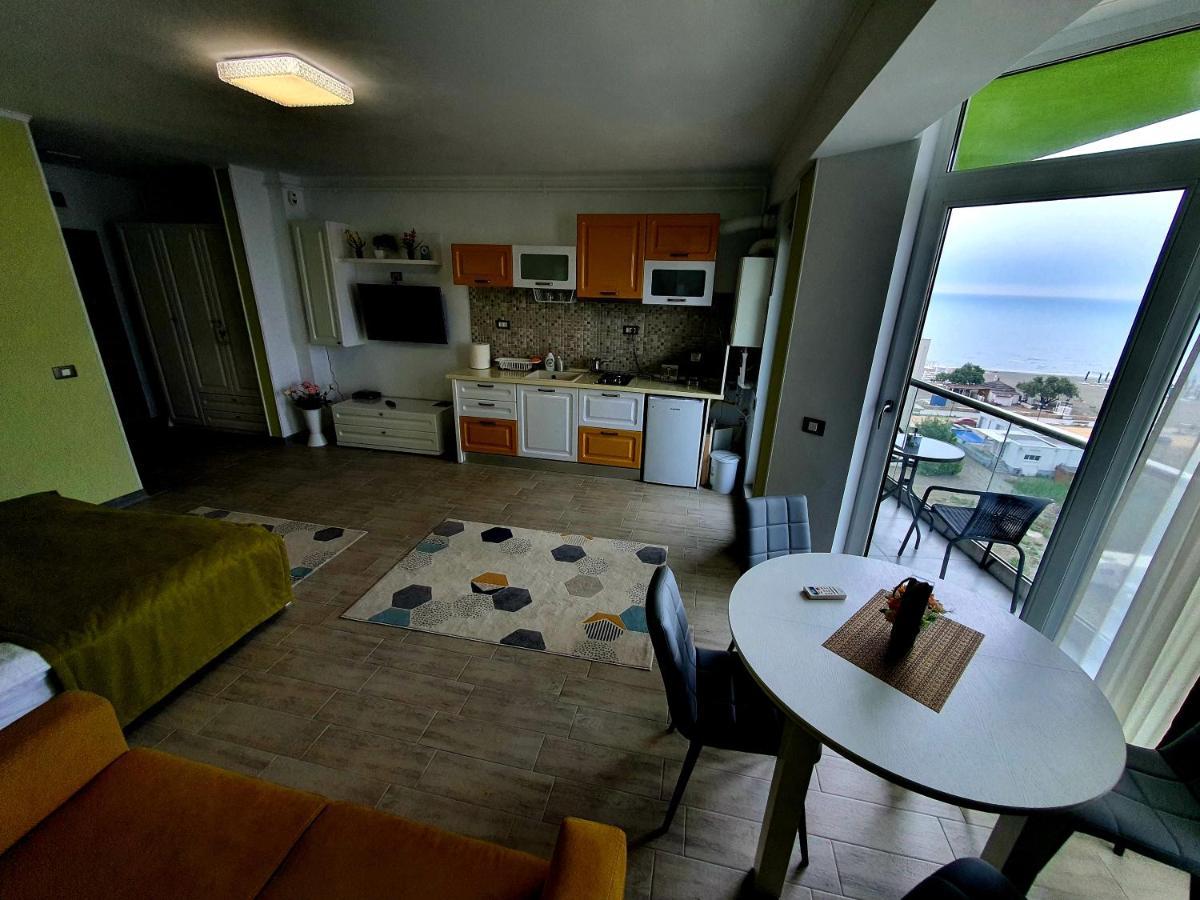 Alezzi Majestic Apartments 115 Navodari Luaran gambar